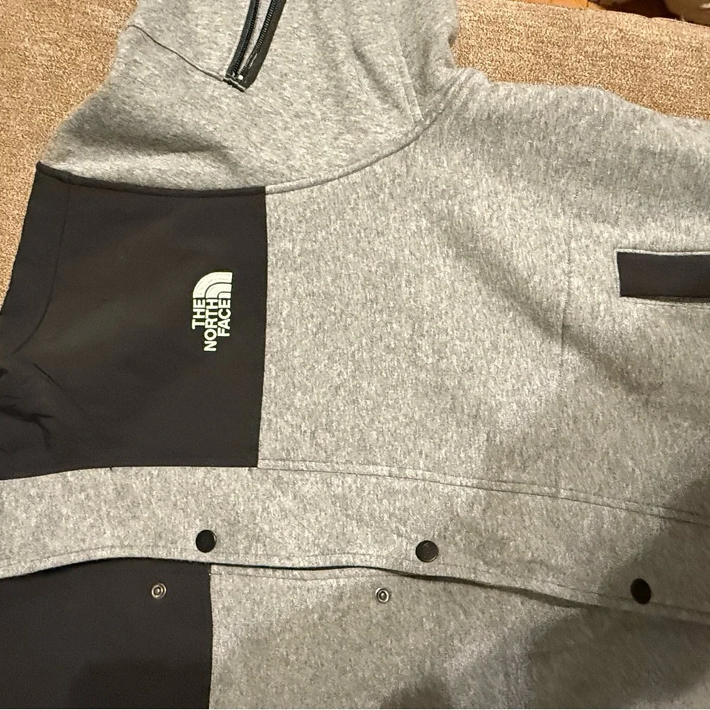 The North Face Men's Black and Gray Jacket - Picture 6 of 7